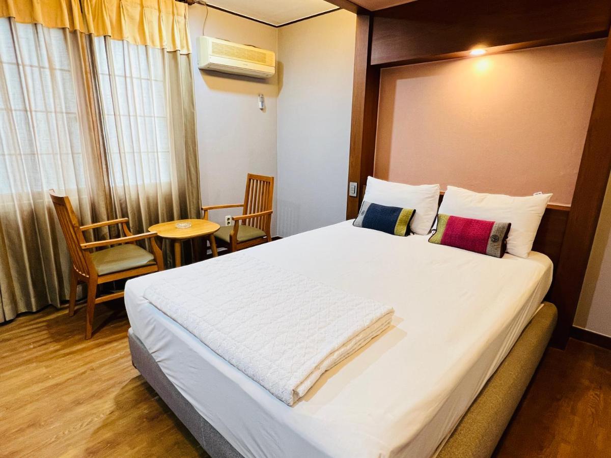 Sweet Hotel Чеджудо Экстерьер фото