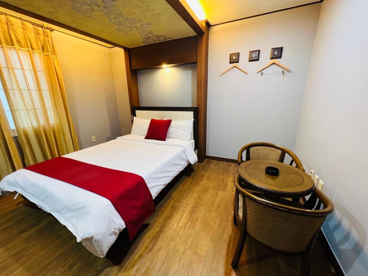 Sweet Hotel Чеджудо Экстерьер фото