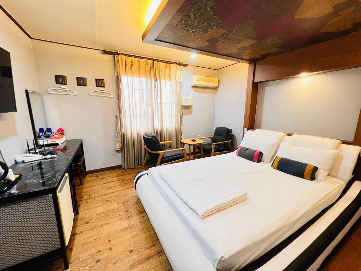 Sweet Hotel Чеджудо Экстерьер фото