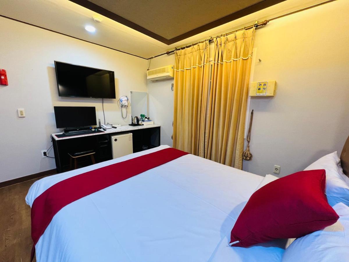 Sweet Hotel Чеджудо Экстерьер фото